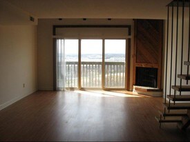 Kirkwood Bluffs Apartments