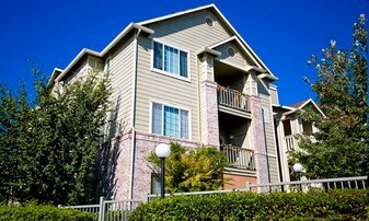 Avana Orenco Station Apartments