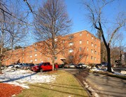 Main Place Apartments