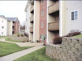 Country Club Apartments