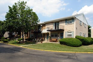 Jamestown Square Apartments