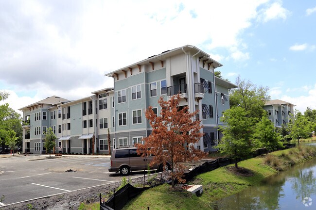 River's Walk Apartments