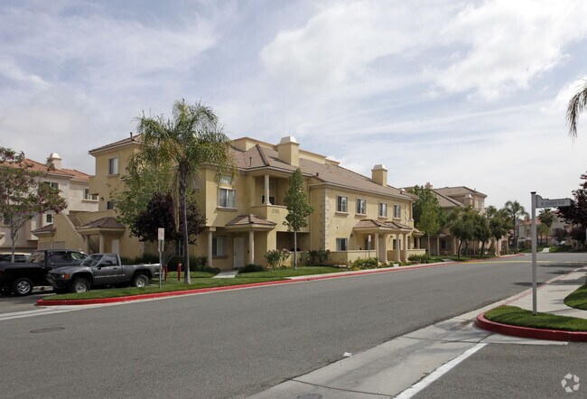 Colony Townhomes Apartments