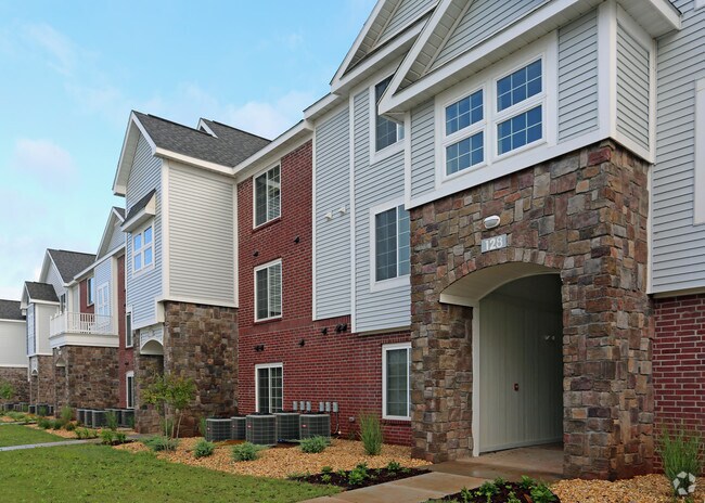 Limestone Creek Apartment Homes