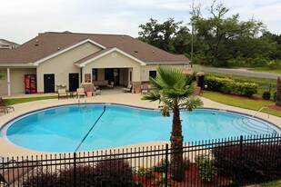 Majestic Oaks Apartments