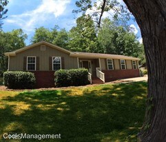 5 Bedroom Single-Family Home for Rent $1798