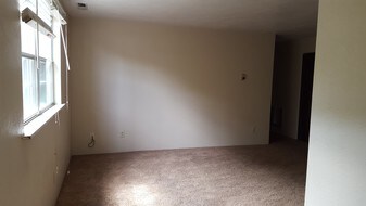 211 N 3rd St Chillicothe IL Apartments