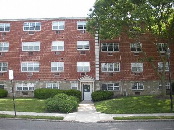 Chestnut Hill Village Apartments
