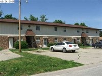 1501 W Elm St Apartments