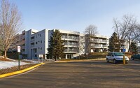 Canabury Pond Apartments