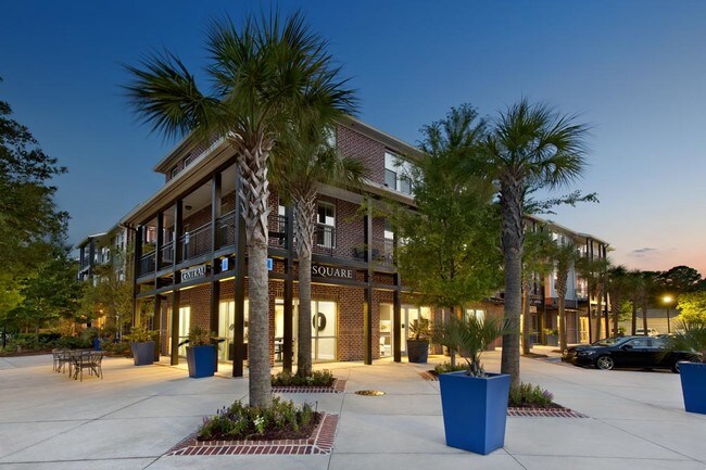 Central Square at Watermark Apartments