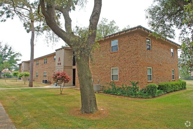 Carriage Hills Apartments