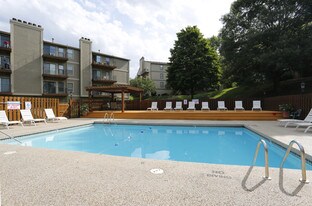 Cloverset Apartments