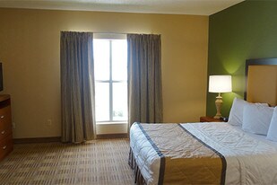 Furnished Studio – Dallas - Frankford Road Apartments