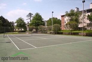 Tamarack on the Lake Apartments