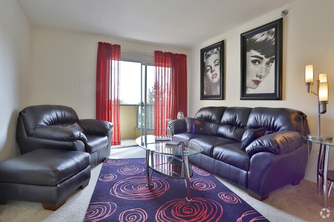 Americana Lakewood Apartments