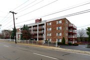 Towne House Apartments