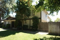 1900 Southwest Expy Apartments