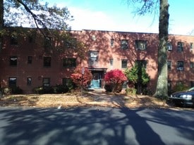 411 Hoodridge Dr Pittsburgh PA Apartments