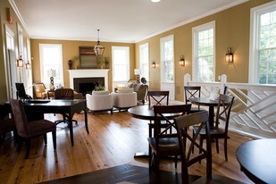 Residence at Christopher Wren Apartments