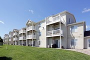 Lyncrest Manor Apartment Homes