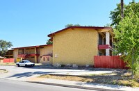 520 Gentleman Rd Apartments