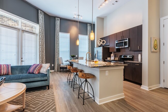 Woodfield Northlake Apartments