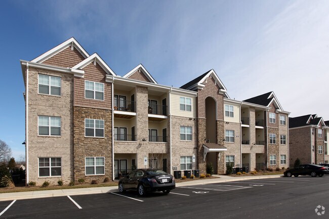 The Plantation at Pleasant Ridge Apartments