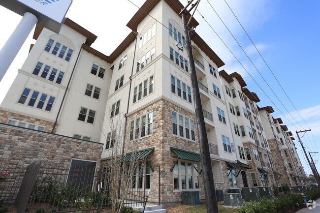 District at Memorial Apartments