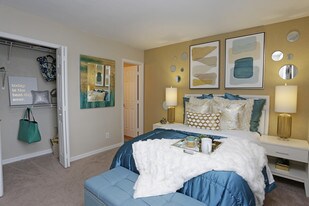 The Laurels Apartment Homes