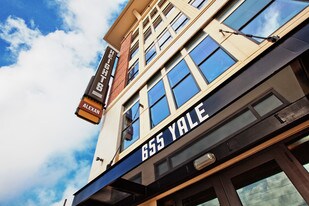 Yale @ 6th Apartamentos