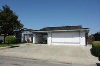 859 Canfield Ct Apartments