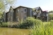 Sunfield Lakes Apartments