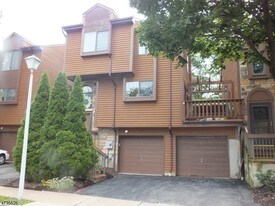 3 Bedroom Townhome for Rent $2600
