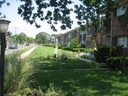Fairfield Plaza East at Sayville Apartments