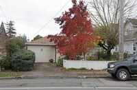 905 Western Ave Apartments