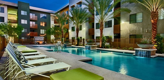 Cactus Forty-2 Apartments