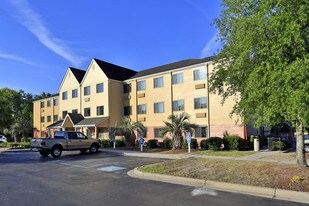 Furnished Studio – Charleston - Airport Apartments
