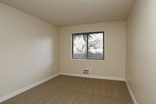 Parkridge I Apartments