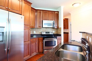 The Cosmopolitan at Lorton Station Apartments