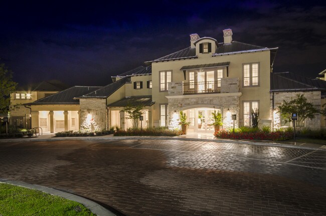 Grand at Dominion Apartments