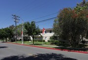 Aventine Court Apartments