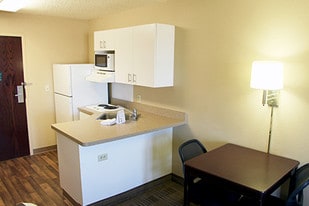 Furnished Studio – Portland - Gresham Apartments