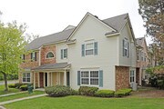 Foxpointe Townhouses Apartments