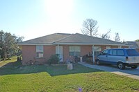 3349 Green Briar Cir Apartments