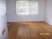 7327 Woodman Ave Los Angeles CA Apartamentos