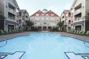 Brentmoor Apartments