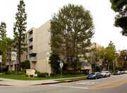 10933 Rochester Apartments