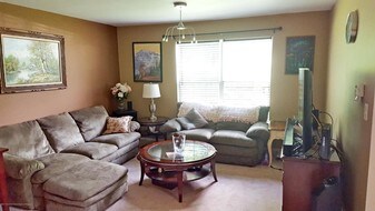 2 Bedroom Condo Unit for Rent $2100