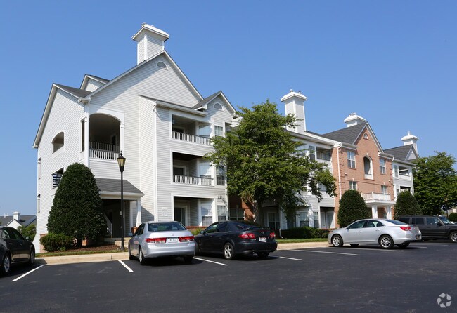 Sussex at Kingstowne Apartments